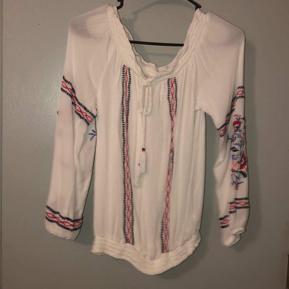 Beautiful off the shoulder shirt